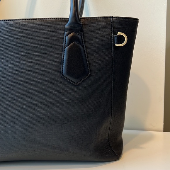 Dagne Dover Signature Tote in black - Picture 3 of 12
